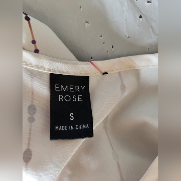 Emery Rose Elegant Long Sleeve Dress with Subtle Stripes, Size Small - Picture 4 of 5